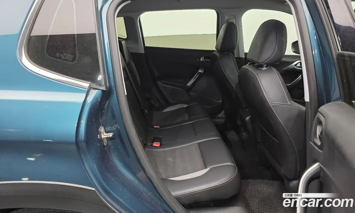 Peugeot 2008 2019 1.5 автомат (гидро), фото 17 Peugeot 2008 2019 1.5 автомат (гидро), фото 17