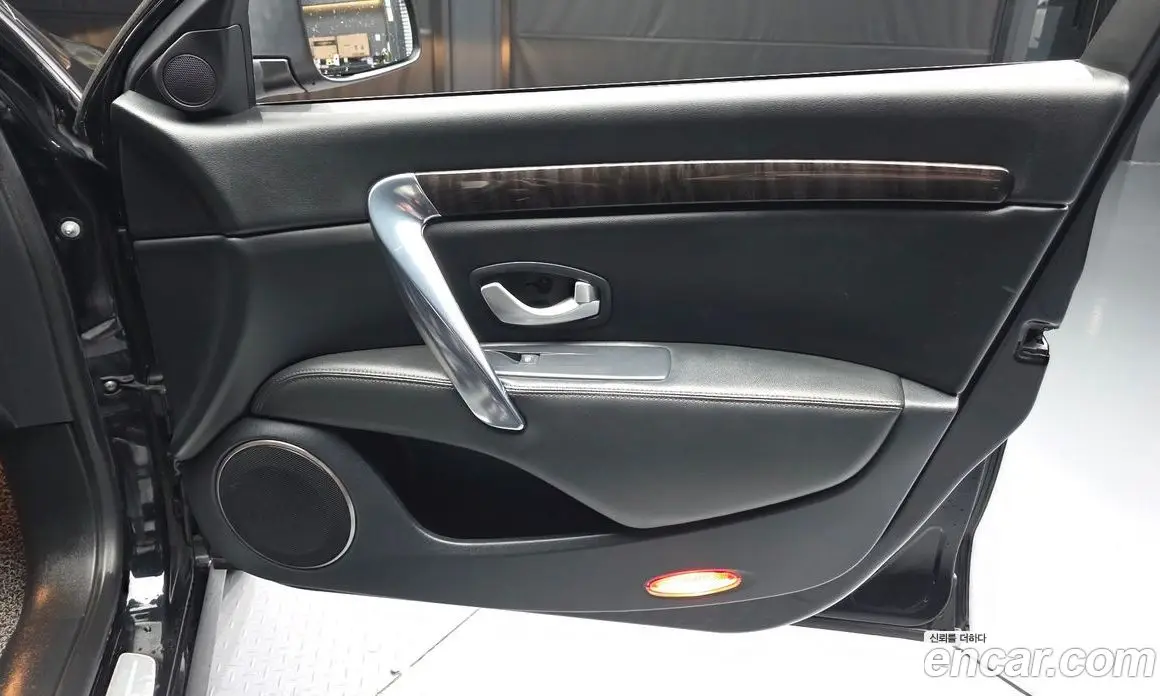 Renault (Samsung) SM7 2013 2.5 автомат (гидро), фото 14 Renault (Samsung) SM7 2013 2.5 автомат (гидро), фото 14