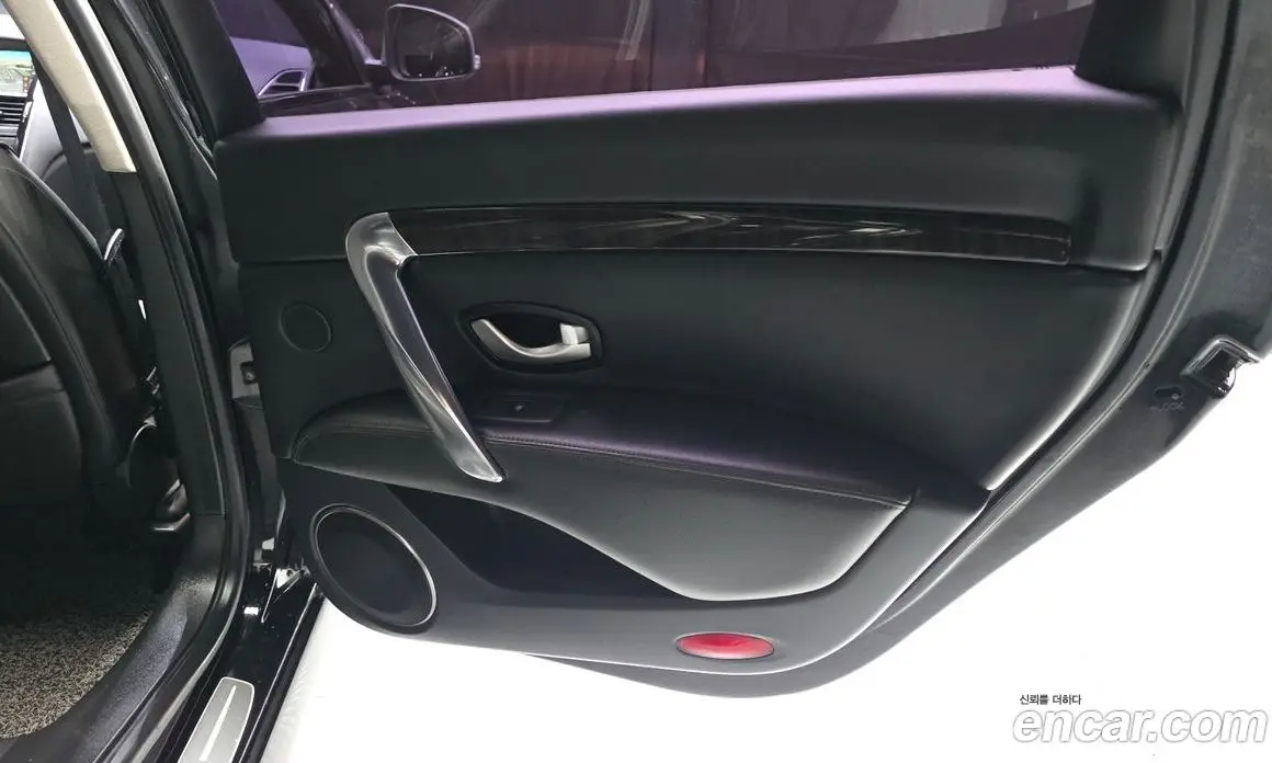 Renault (Samsung) SM7 2013 2.5 автомат (гидро), фото 15 Renault (Samsung) SM7 2013 2.5 автомат (гидро), фото 15