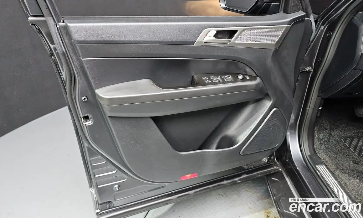 SsangYong Rexton 2019 2.2 автомат (гидро), фото 14