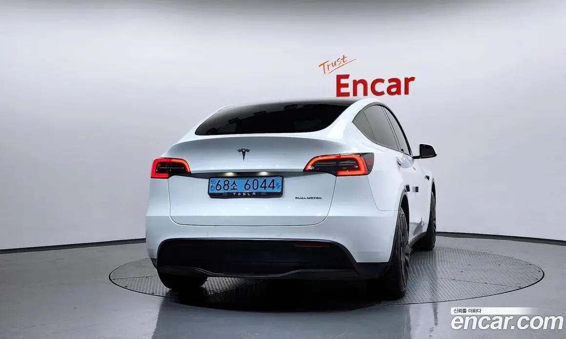 Tesla Model Y 2021 0.2 автомат (гидро), фото 4 Tesla Model Y 2021 0.2 автомат (гидро), фото 4