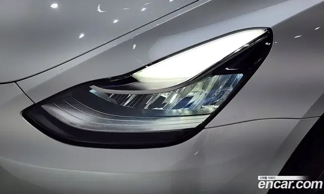 Tesla Model Y 2021 0.2 автомат (гидро), миниатюра 8 Tesla Model Y 2021 0.2 автомат (гидро), миниатюра 8