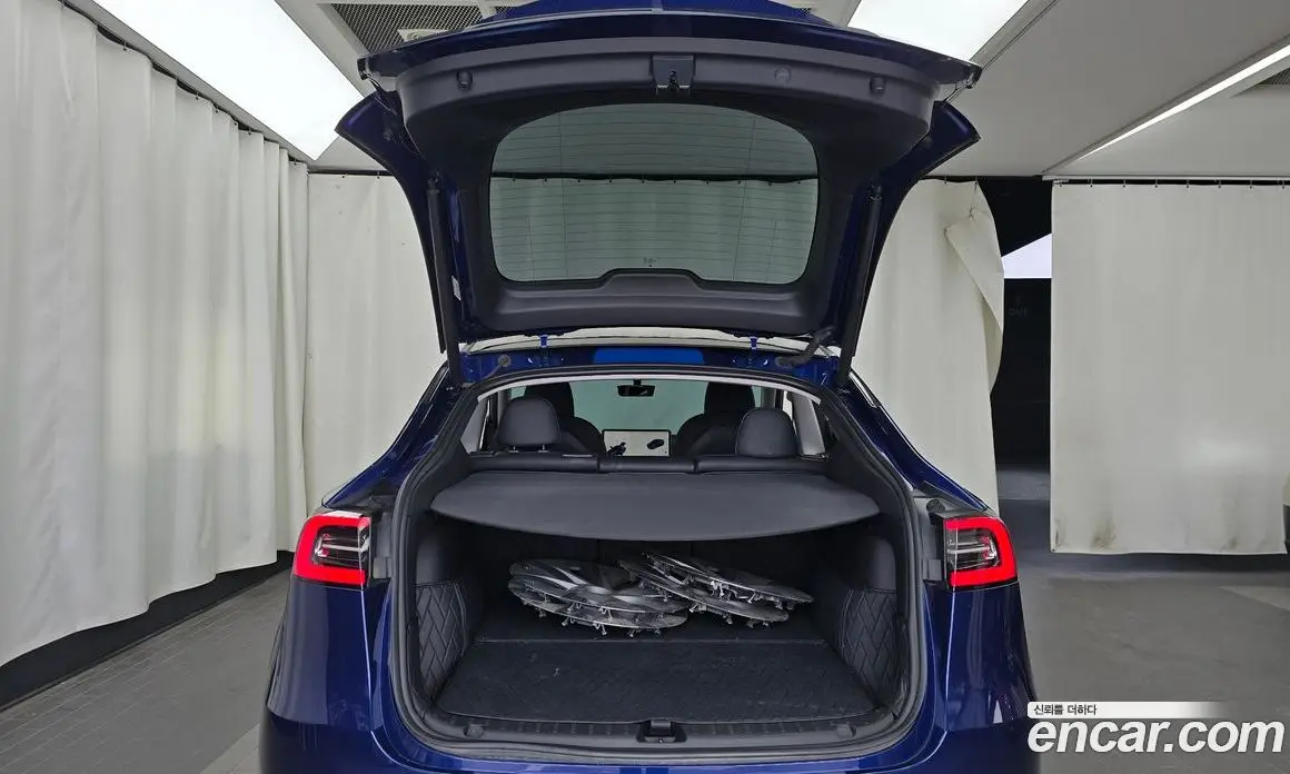Tesla Model Y 2024 0.2 автомат (гидро), фото 24 Tesla Model Y 2024 0.2 автомат (гидро), фото 24