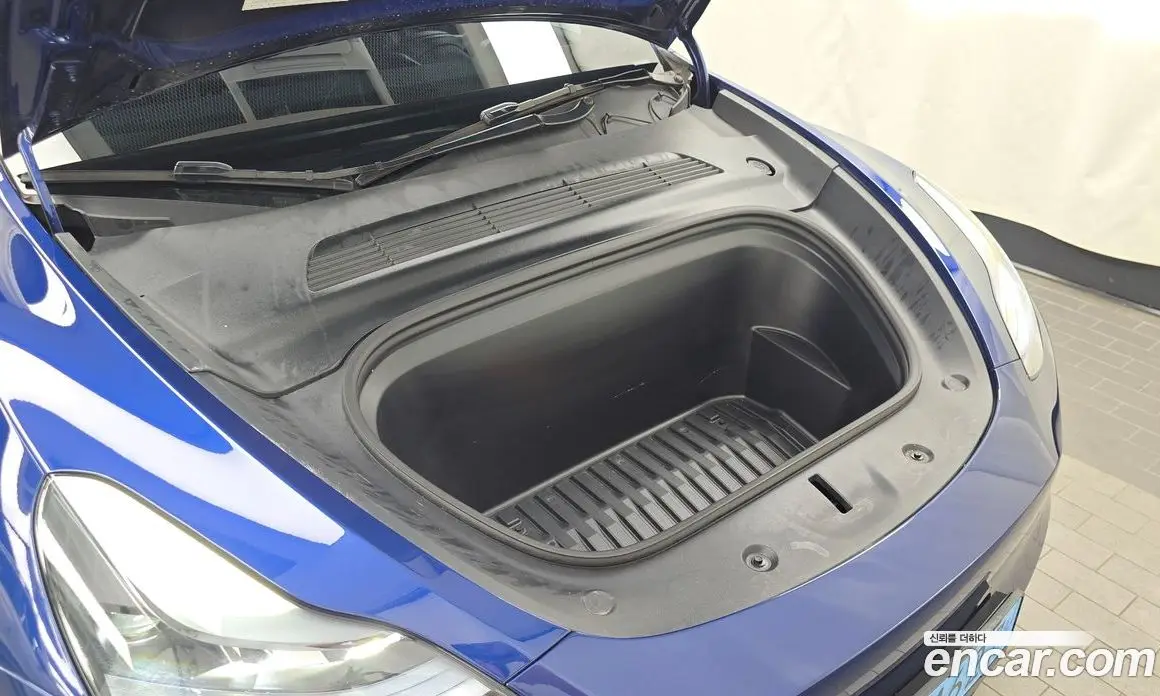 Tesla Model Y 2024 0.2 автомат (гидро), фото 6 Tesla Model Y 2024 0.2 автомат (гидро), фото 6