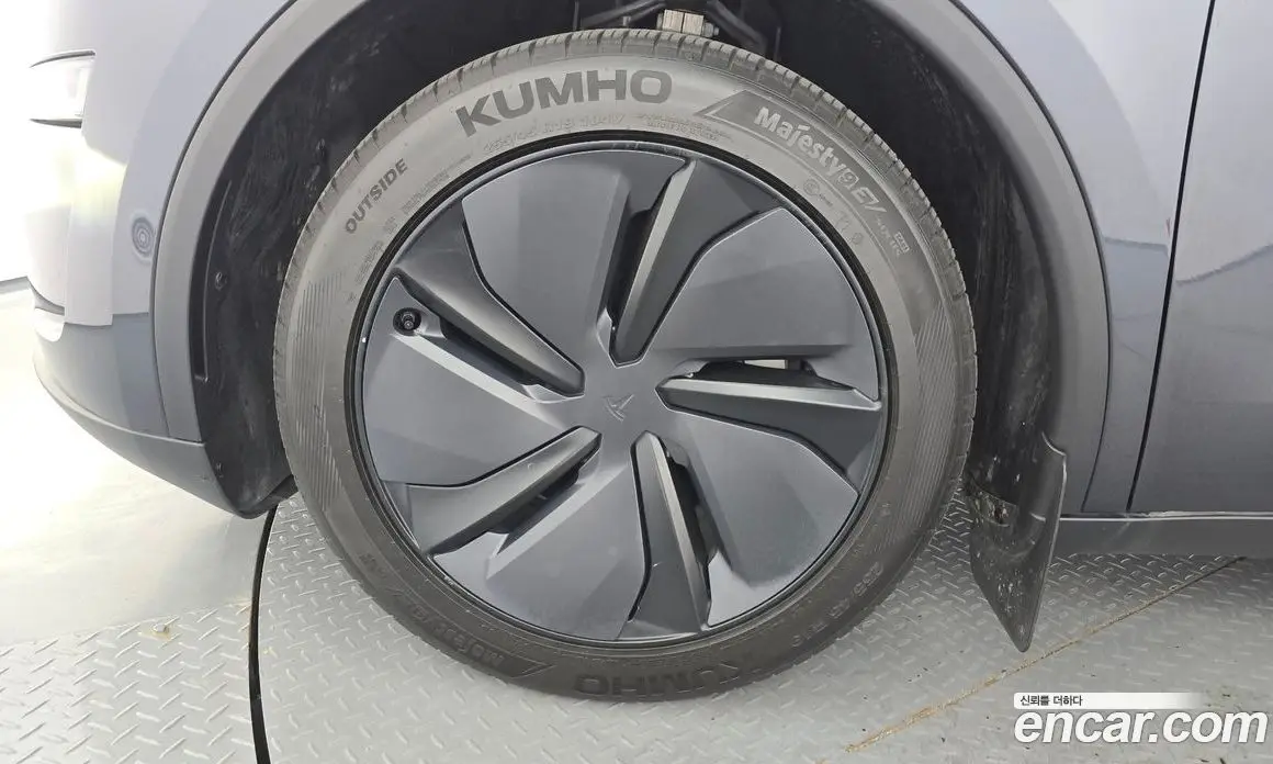 Tesla Model Y 2025 0.2 автомат (гидро), фото 5 Tesla Model Y 2025 0.2 автомат (гидро), фото 5