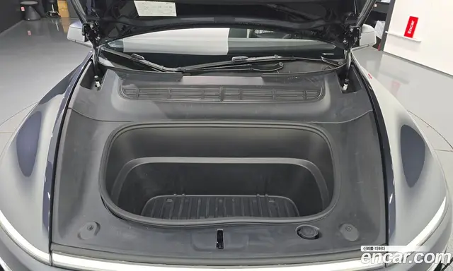 Tesla Model Y 2025 0.2 автомат (гидро), миниатюра 6 Tesla Model Y 2025 0.2 автомат (гидро), миниатюра 6
