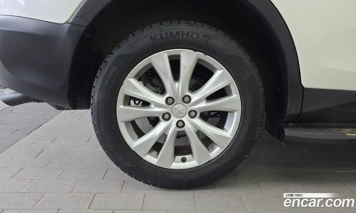 Toyota RAV4 2014 2.5 автомат (гидро), фото 5 Toyota RAV4 2014 2.5 автомат (гидро), фото 5
