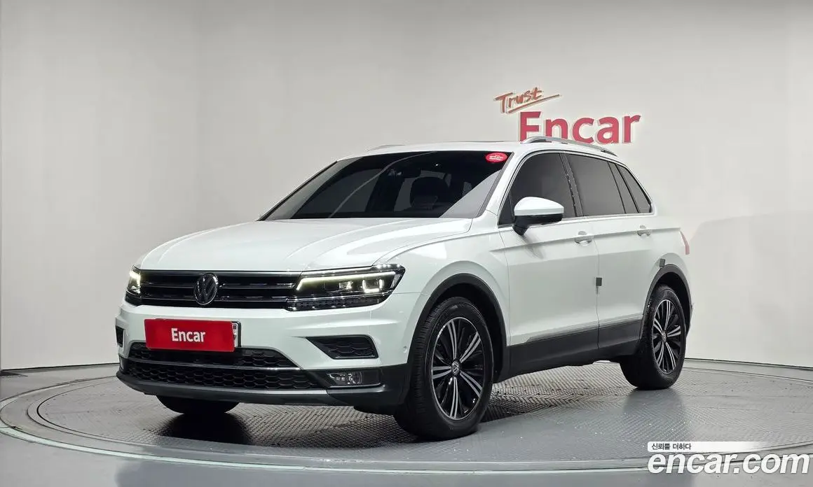 Volkswagen Tiguan 2019 2.0 автомат (гидро), фото 1 Volkswagen Tiguan 2019 2.0 автомат (гидро), фото 1