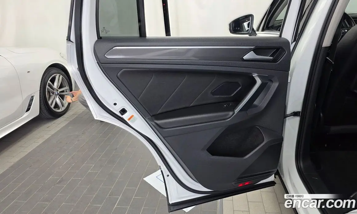 Volkswagen Tiguan 2019 2.0 автомат (гидро), фото 15 Volkswagen Tiguan 2019 2.0 автомат (гидро), фото 15