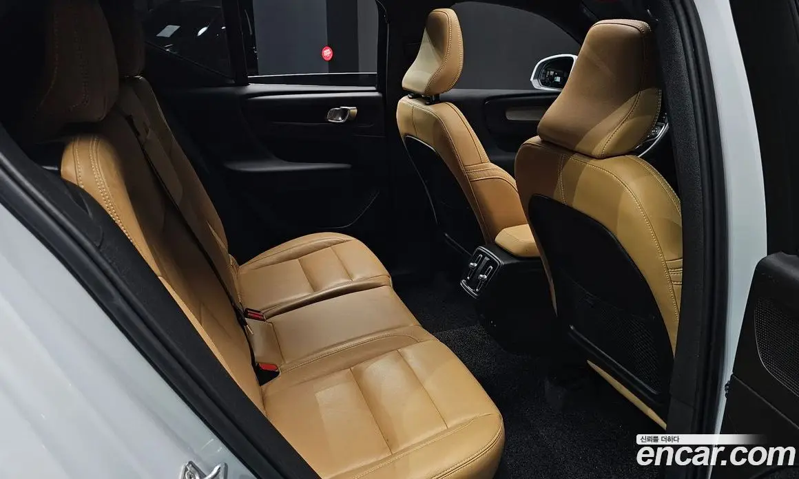 Volvo XC40 2019 2.0 автомат (гидро), фото 28 Volvo XC40 2019 2.0 автомат (гидро), фото 28