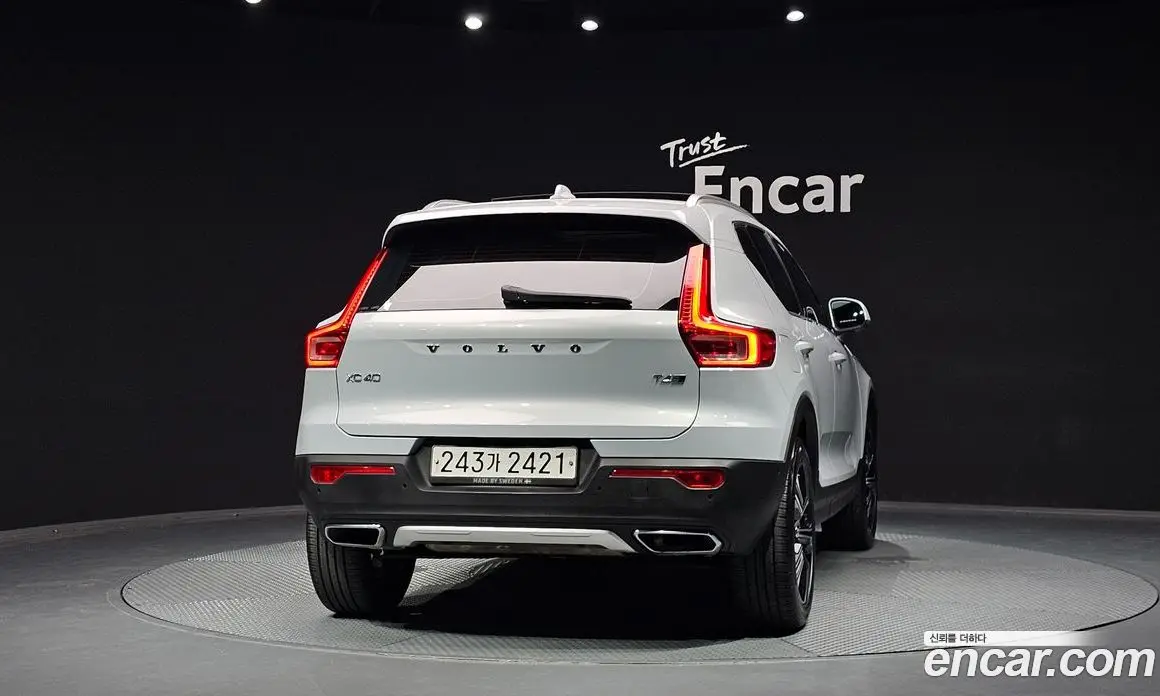 Volvo XC40 2019 2.0 автомат (гидро), фото 4 Volvo XC40 2019 2.0 автомат (гидро), фото 4