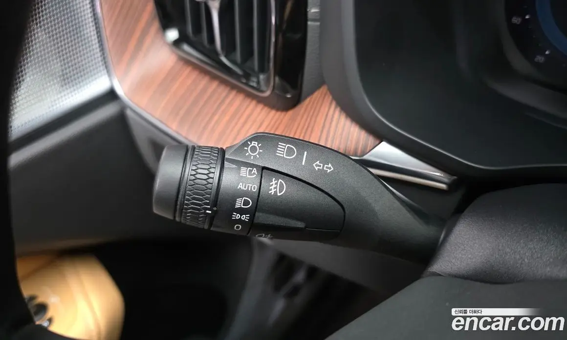 Volvo XC60 2024 2.0 автомат (гидро), фото 27 Volvo XC60 2024 2.0 автомат (гидро), фото 27