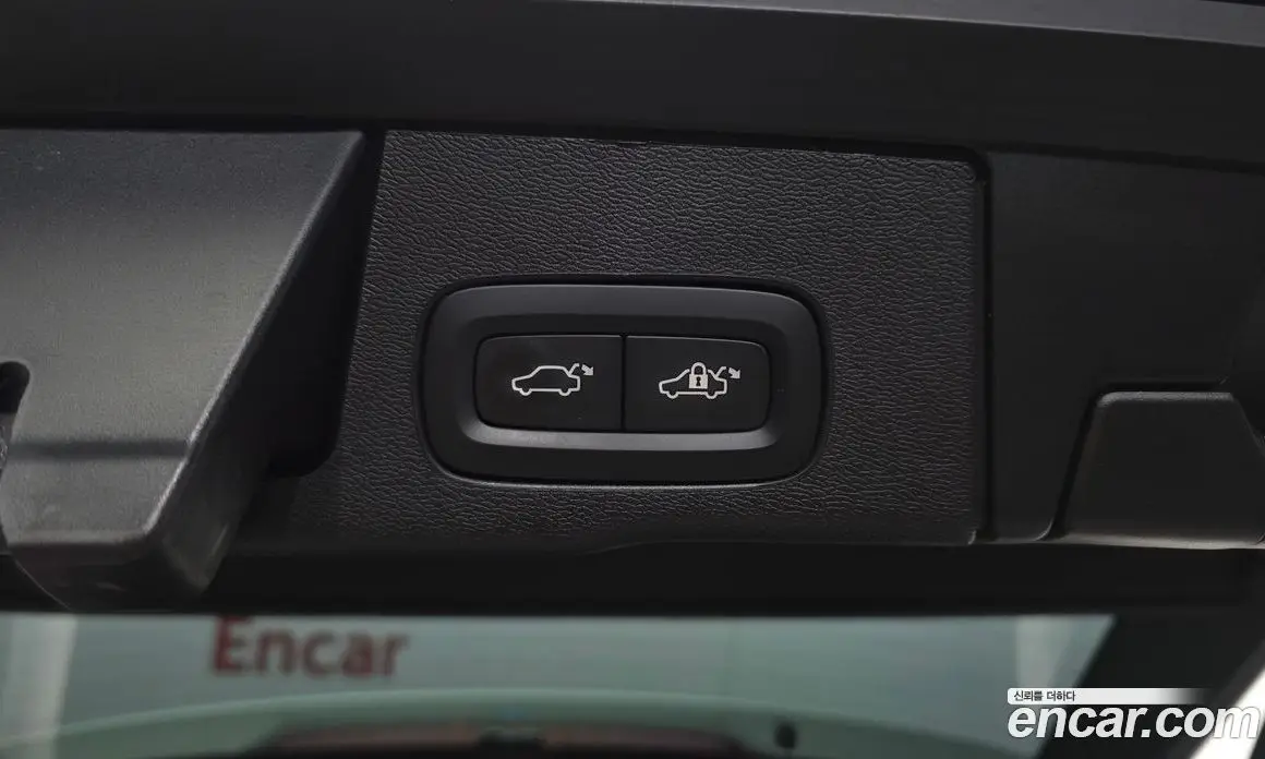Volvo XC60 2024 2.0 автомат (гидро), фото 33 Volvo XC60 2024 2.0 автомат (гидро), фото 33