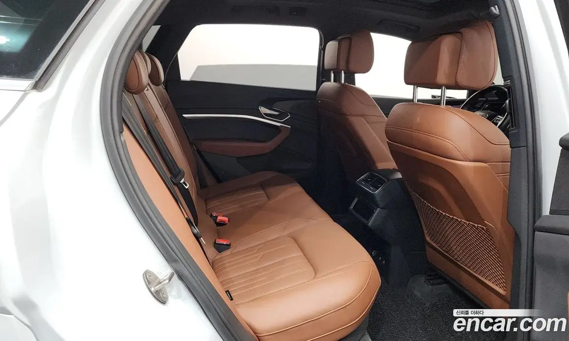 Audi e-tron 2021 0.2 автомат (гидро), фото 11 Audi e-tron 2021 0.2 автомат (гидро), фото 11