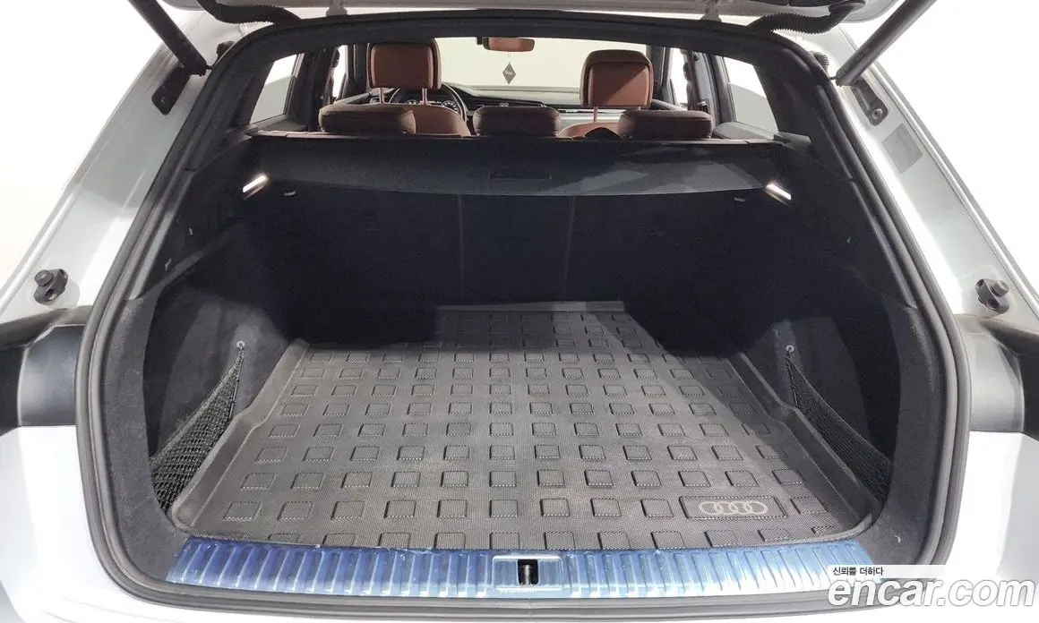 Audi e-tron 2021 0.2 автомат (гидро), фото 17 Audi e-tron 2021 0.2 автомат (гидро), фото 17