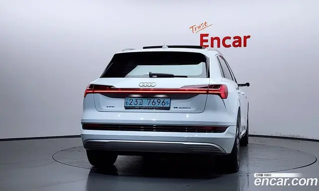 Audi e-tron 2021 0.2 автомат (гидро), миниатюра 4 Audi e-tron 2021 0.2 автомат (гидро), миниатюра 4