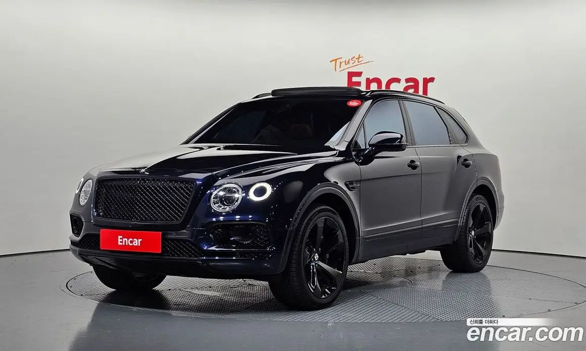 Bentley Bentayga 2018 6.0 автомат (гидро), фото 1 Bentley Bentayga 2018 6.0 автомат (гидро), фото 1
