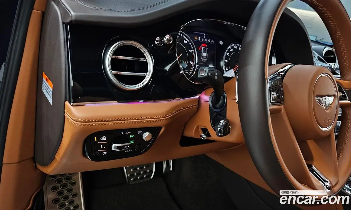 Bentley Bentayga 2018 6.0 автомат (гидро), фото 16 Bentley Bentayga 2018 6.0 автомат (гидро), фото 16