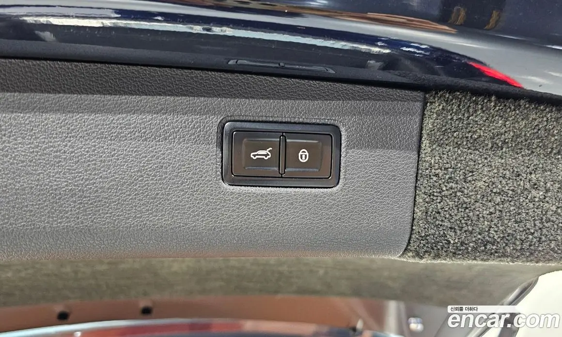Bentley Bentayga 2018 6.0 автомат (гидро), фото 20 Bentley Bentayga 2018 6.0 автомат (гидро), фото 20