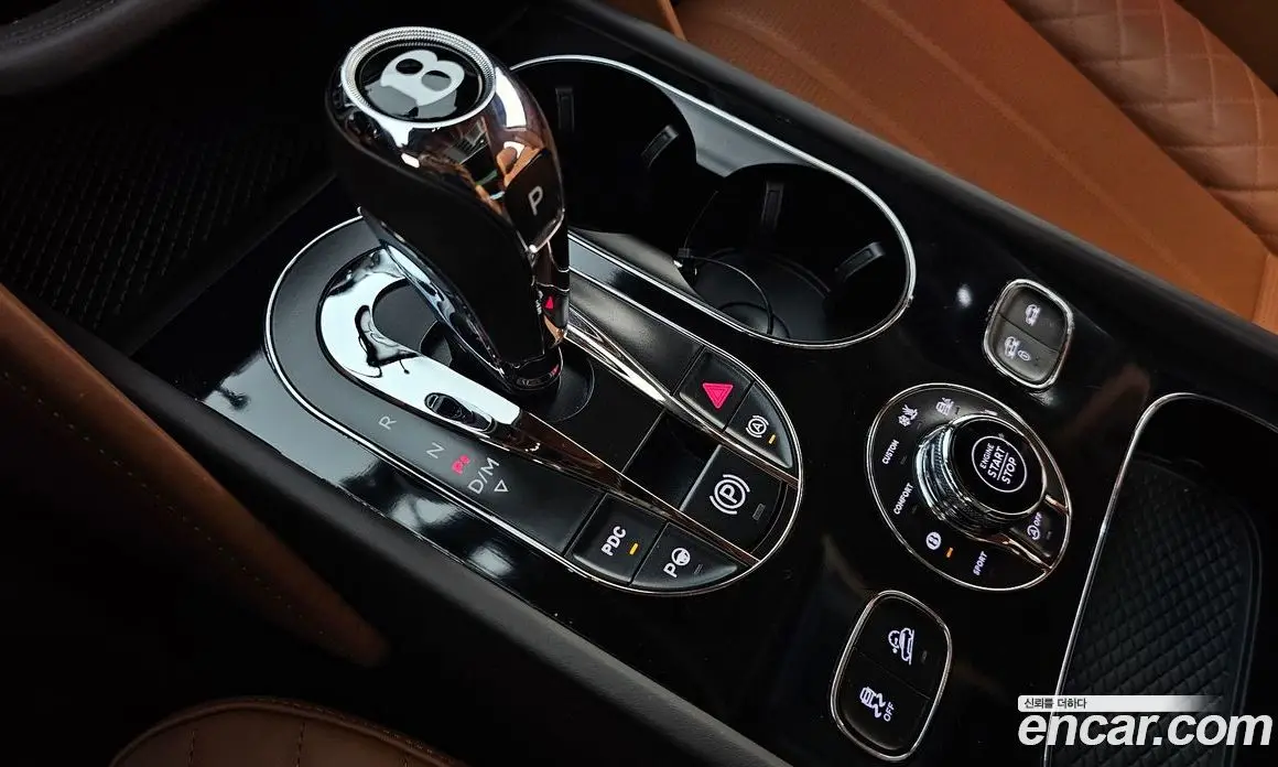 Bentley Bentayga 2018 6.0 автомат (гидро), фото 9 Bentley Bentayga 2018 6.0 автомат (гидро), фото 9