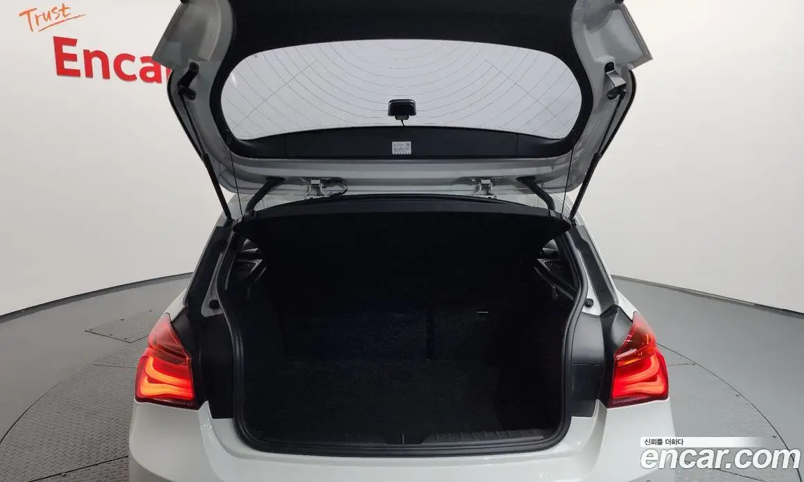 BMW 1 серия 2018 2.0 автомат (гидро), фото 24 BMW 1 серия 2018 2.0 автомат (гидро), фото 24