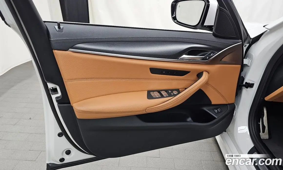 BMW 5 серия 2023 2.0 автомат (гидро), фото 14 BMW 5 серия 2023 2.0 автомат (гидро), фото 14