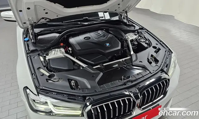BMW 5 серия 2023 2.0 автомат (гидро), миниатюра 6 BMW 5 серия 2023 2.0 автомат (гидро), миниатюра 6