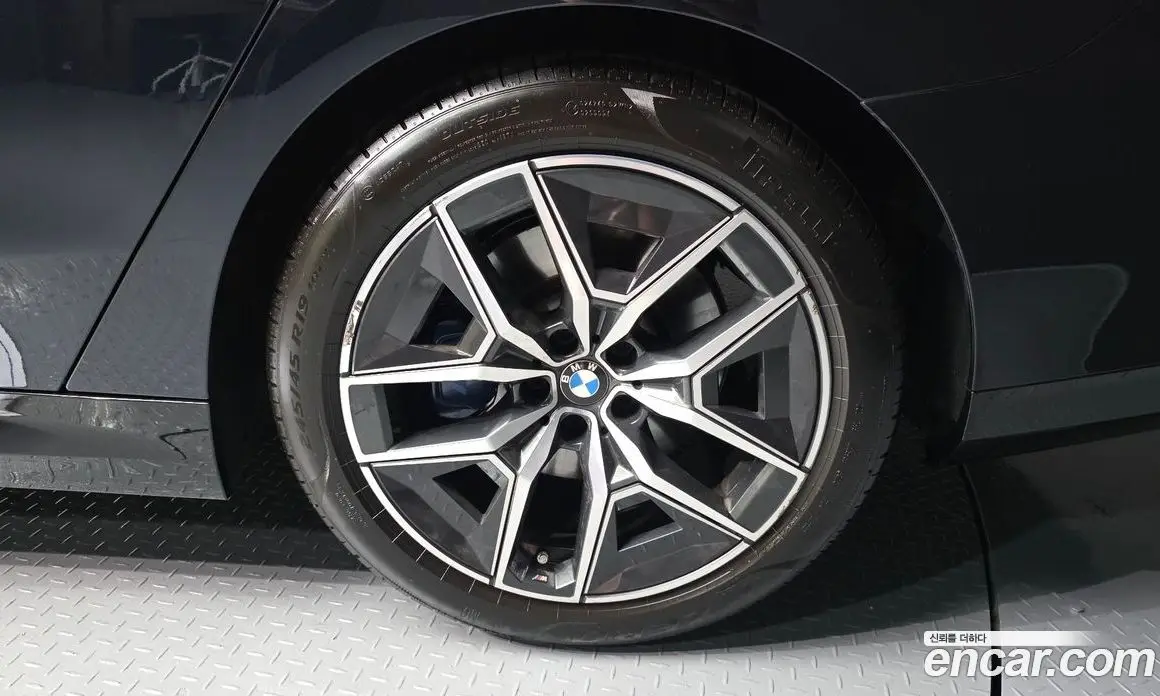 BMW 5 серия 2024 2.0 автомат (гидро), фото 7 BMW 5 серия 2024 2.0 автомат (гидро), фото 7