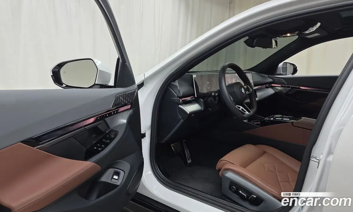 BMW 5 серия 2025 2.0 автомат (гидро), фото 13 BMW 5 серия 2025 2.0 автомат (гидро), фото 13