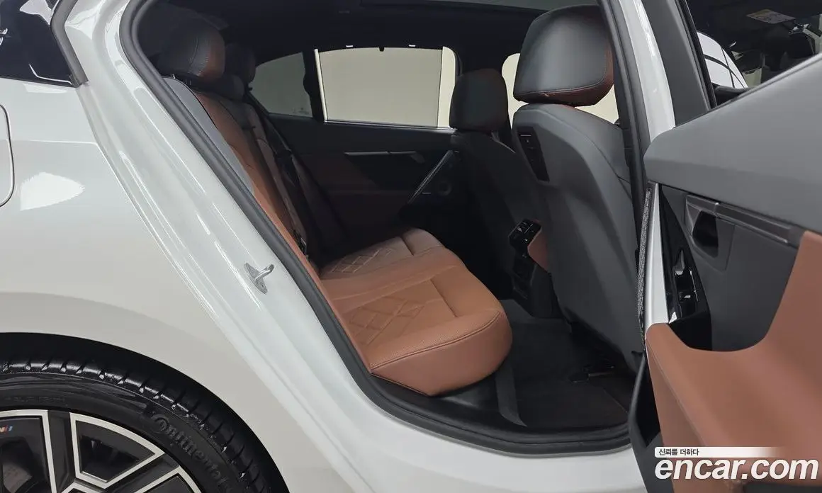 BMW 5 серия 2025 2.0 автомат (гидро), фото 17 BMW 5 серия 2025 2.0 автомат (гидро), фото 17