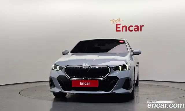 BMW 5 серия 2025 2.0 автомат (гидро), миниатюра 3 BMW 5 серия 2025 2.0 автомат (гидро), миниатюра 3