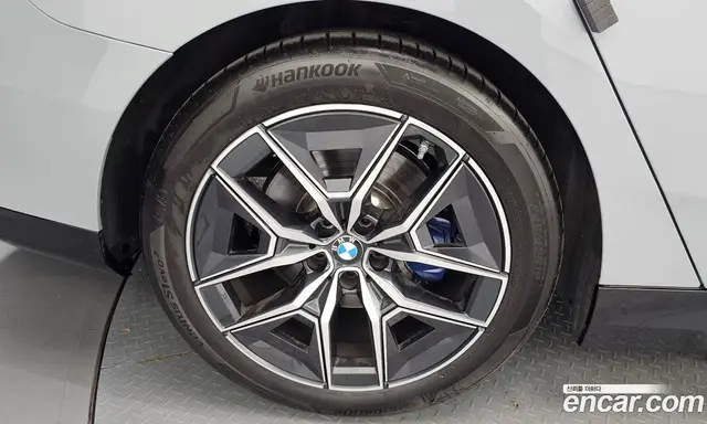 BMW 5 серия 2025 2.0 автомат (гидро), миниатюра 5 BMW 5 серия 2025 2.0 автомат (гидро), миниатюра 5