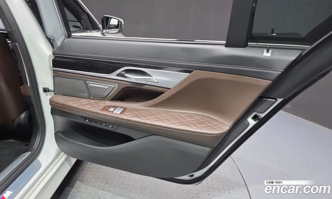 BMW 7 серия 2021 3.0 автомат (гидро), фото 15