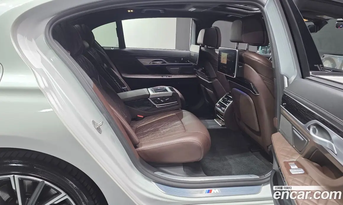 BMW 7 серия 2021 3.0 автомат (гидро), фото 17