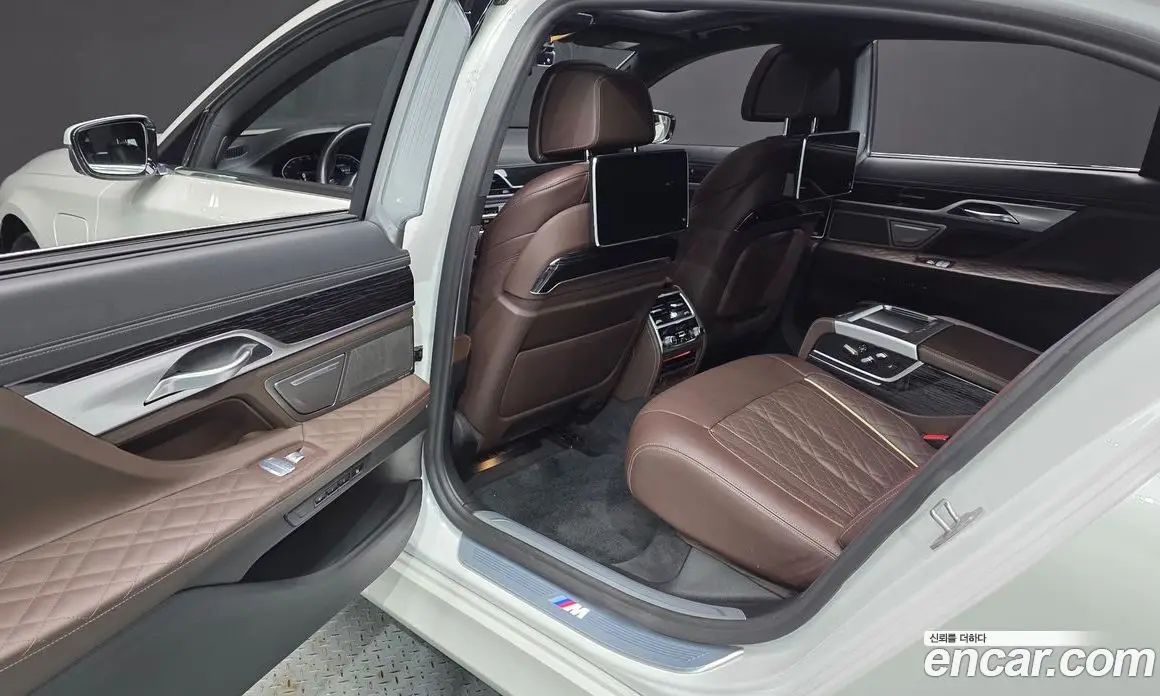 BMW 7 серия 2021 3.0 автомат (гидро), фото 19