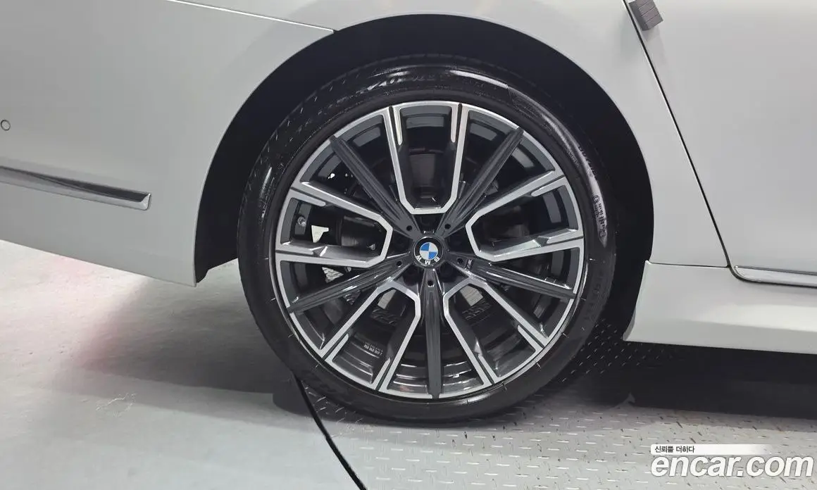 BMW 7 серия 2021 3.0 автомат (гидро), фото 5