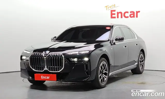 BMW 7 серия, 2024, 28 435 км