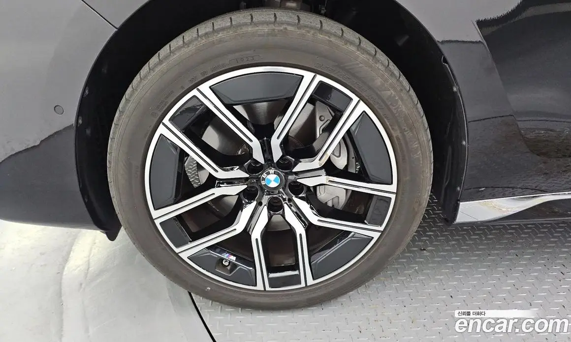 BMW 7 серия 2024 3.0 автомат (гидро), фото 5 BMW 7 серия 2024 3.0 автомат (гидро), фото 5