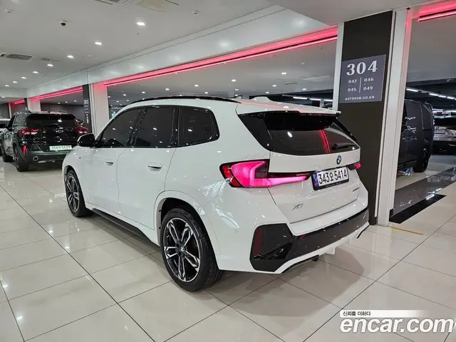 BMW X1 2023 2.0 автомат (гидро), миниатюра 2