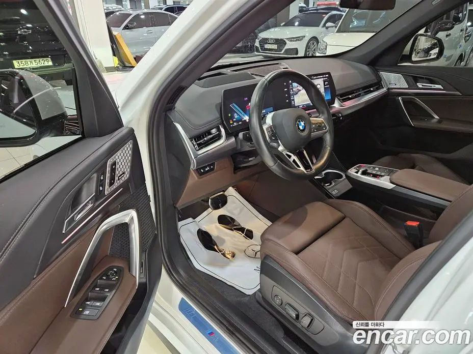 BMW X1 2023 2.0 автомат (гидро), фото 10
