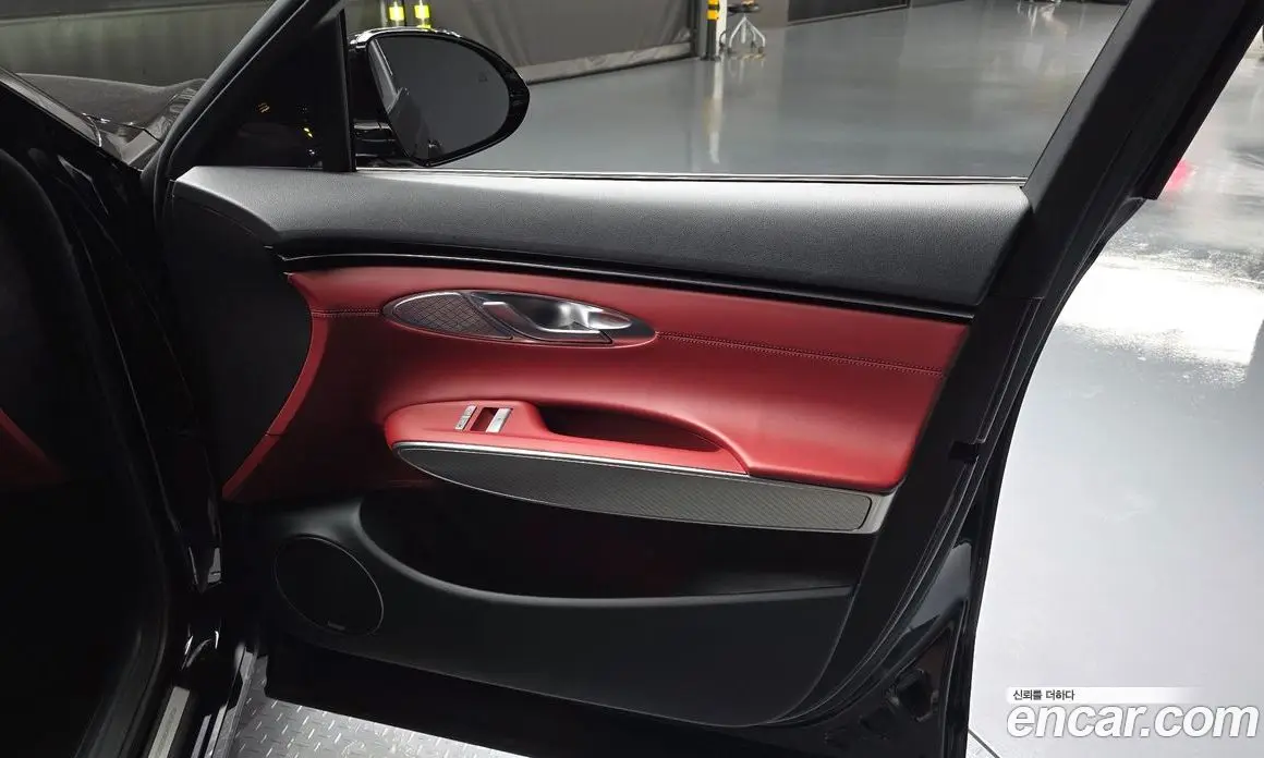 Genesis GV70 2021 2.5 автомат (гидро), фото 14 Genesis GV70 2021 2.5 автомат (гидро), фото 14