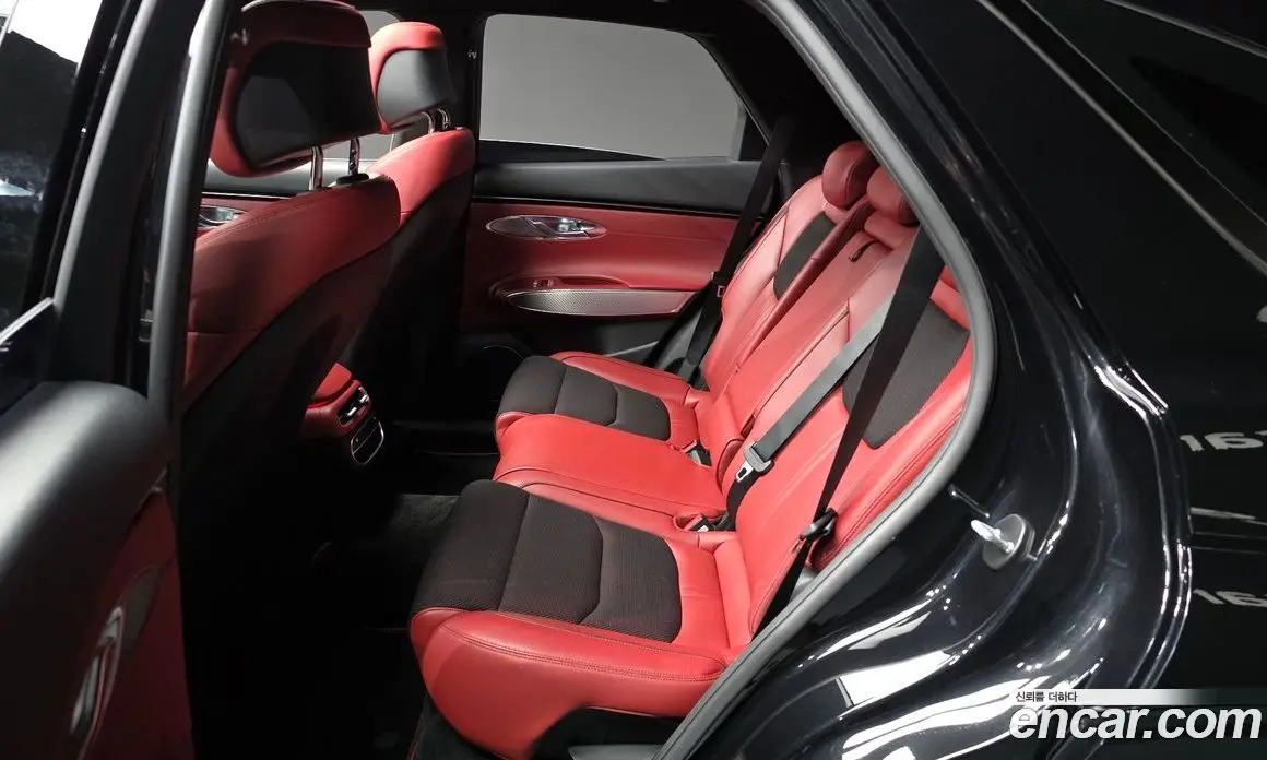 Genesis GV70 2021 2.5 автомат (гидро), фото 16 Genesis GV70 2021 2.5 автомат (гидро), фото 16