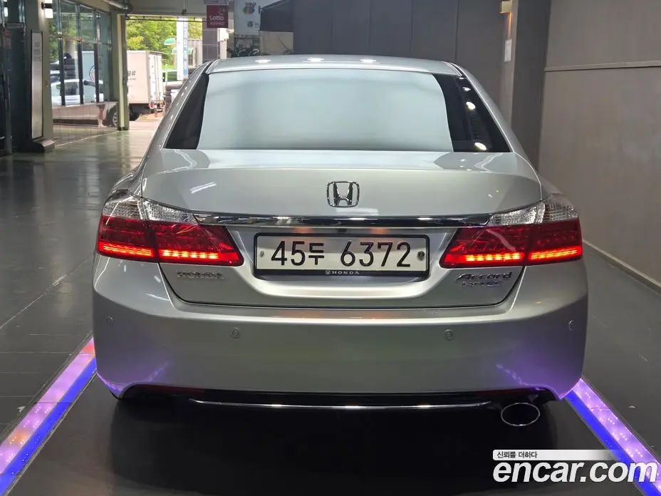 Honda Accord 2014 2.4 автомат (гидро), фото 4 Honda Accord 2014 2.4 автомат (гидро), фото 4