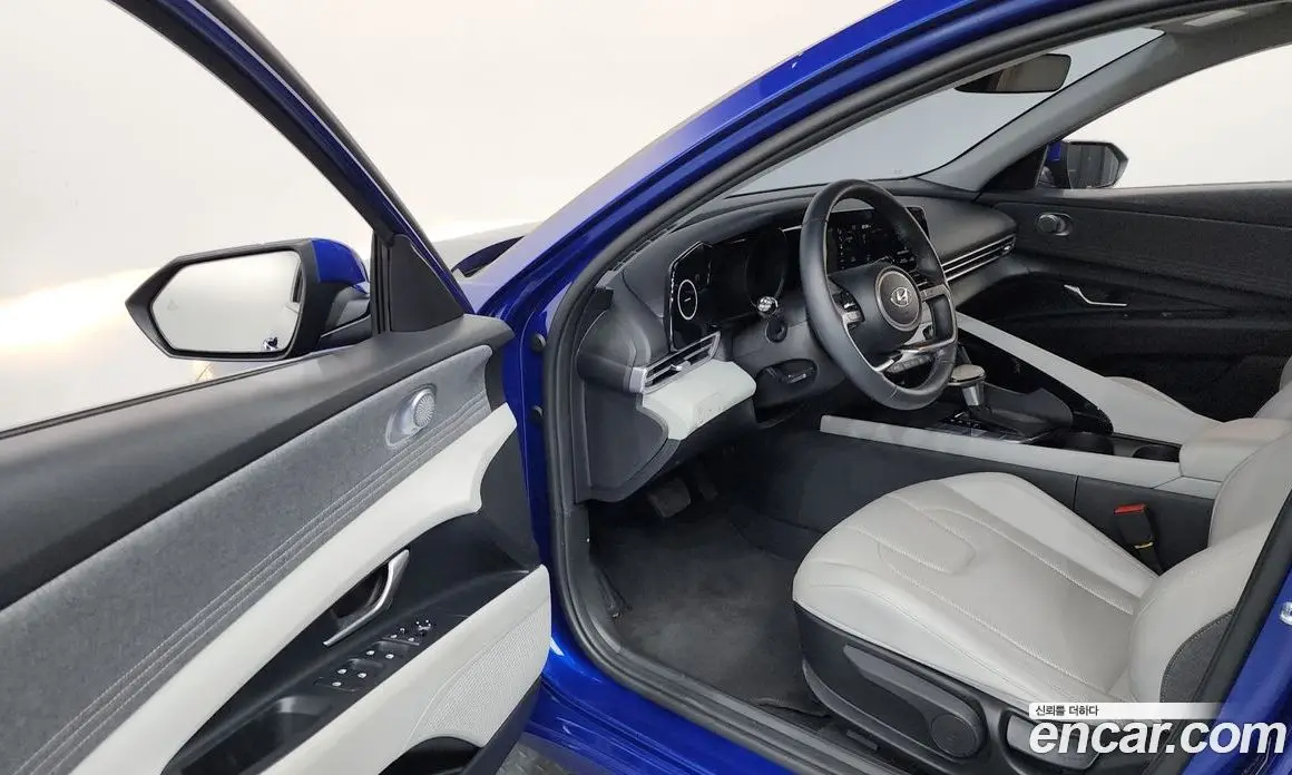 Hyundai Avante 2020 1.6 автомат (гидро), фото 13