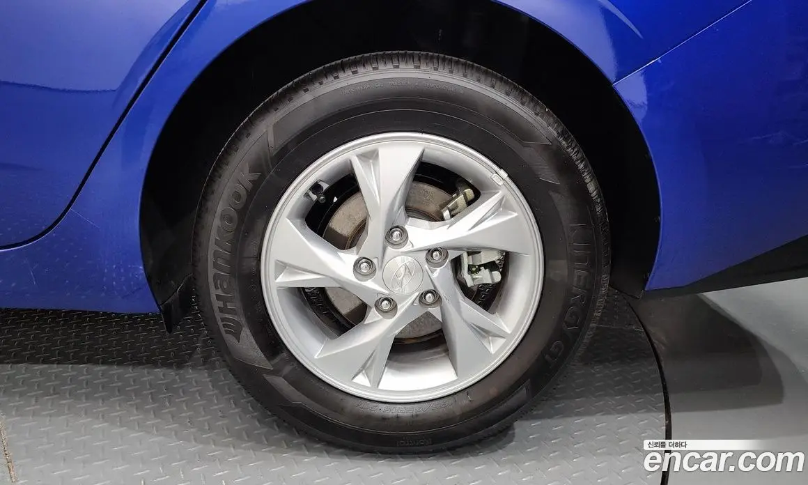Hyundai Avante 2020 1.6 автомат (гидро), фото 7