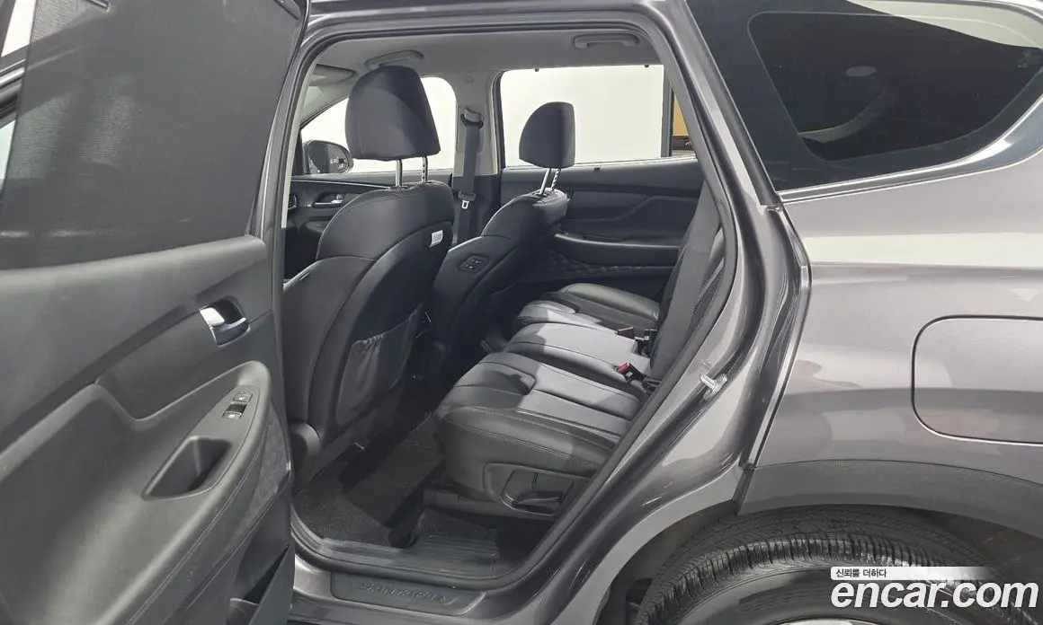 Hyundai Santa Fe 2022 2.2 автомат (гидро), фото 17