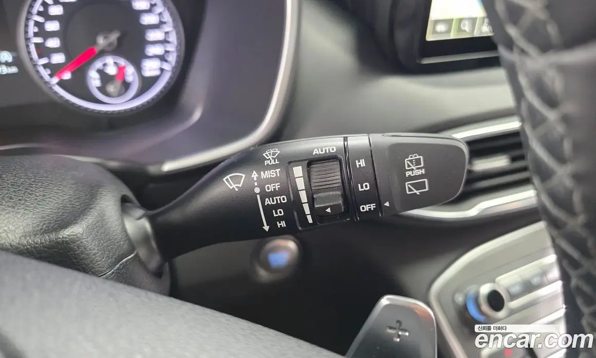 Hyundai Santa Fe 2022 2.2 автомат (гидро), фото 29