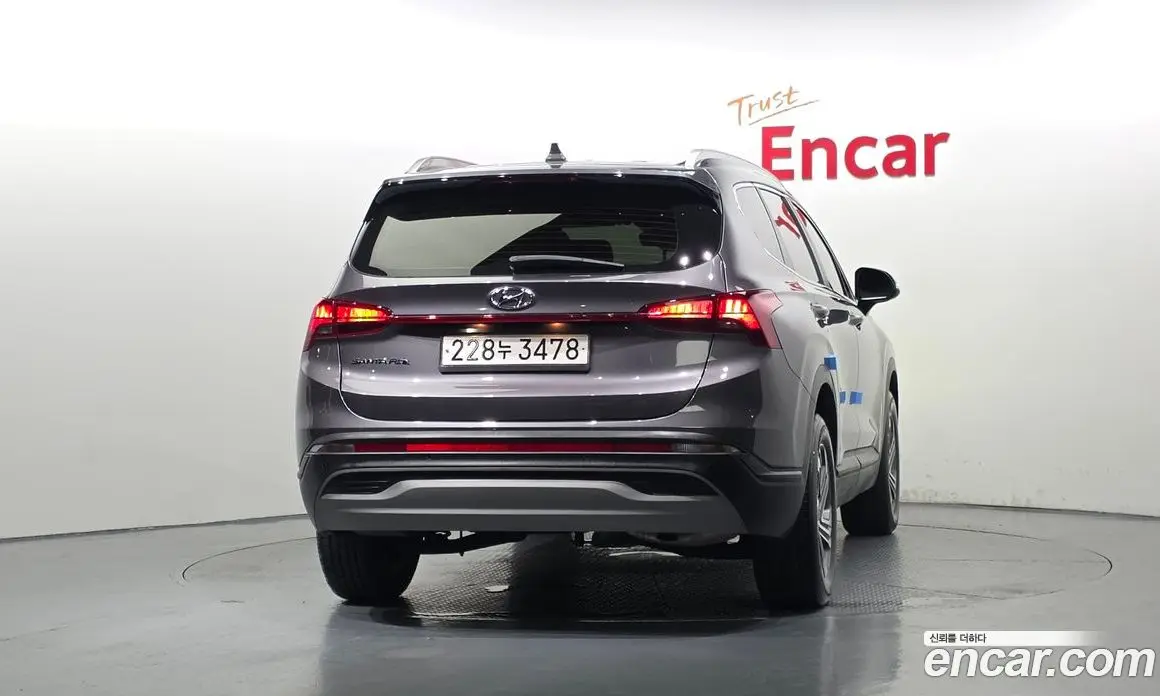 Hyundai Santa Fe 2022 2.2 автомат (гидро), фото 4 Hyundai Santa Fe 2022 2.2 автомат (гидро), фото 4