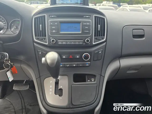 Hyundai Starex 2020 2.5 автомат (гидро), миниатюра 9
