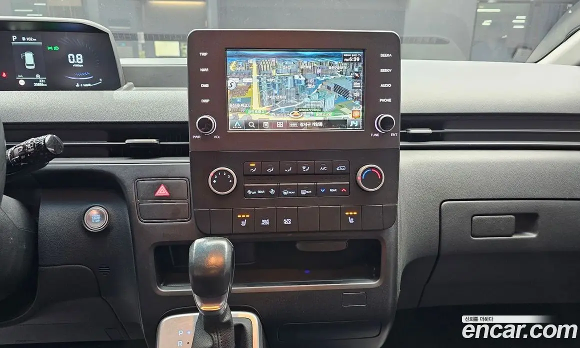 Hyundai Staria 2021 2.2 автомат (гидро), фото 14